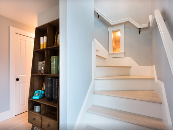 Stunning Barnstable Home Steps from the Beach - Perfect for Large Groups